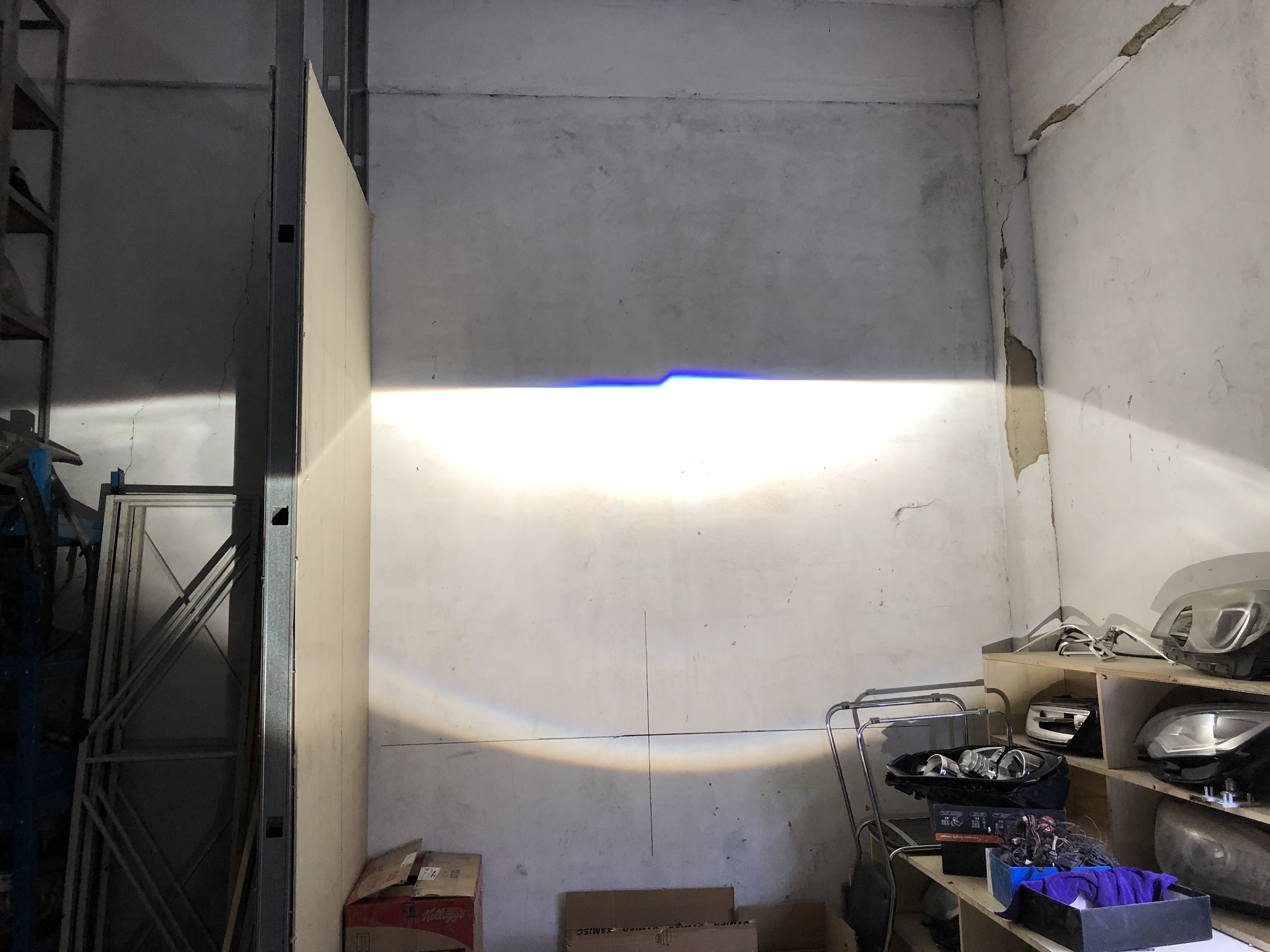 海拉五透镜适用的氙气灯,氙气灯led灯卤素灯哪个好