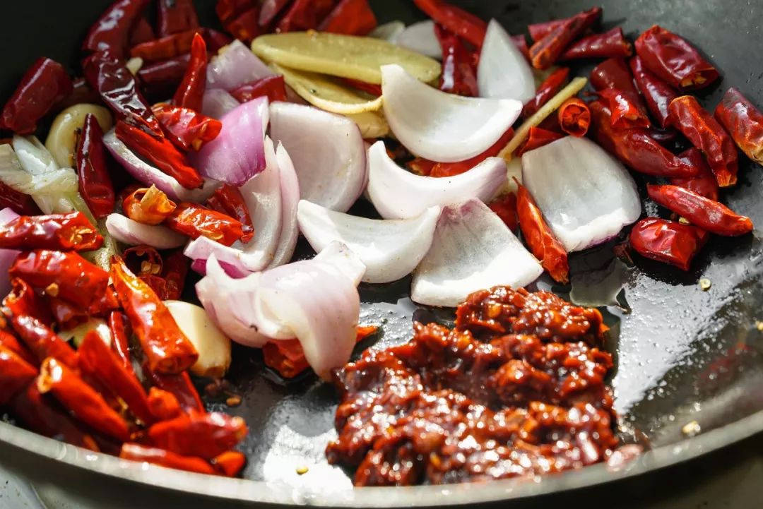 虾怎么做干锅虾简单又好吃,虾壳都能吃的干锅虾家常做法