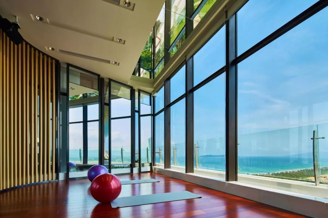 这才是真正意义上的豪华邮轮,号称全球顶级豪华邮轮