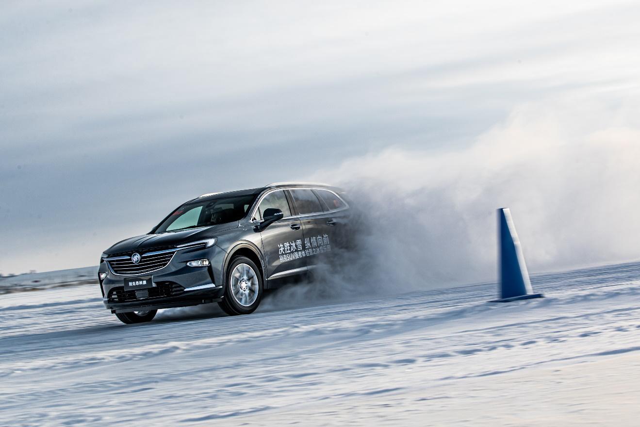 虽然雪已经化了，但可以分享的乐趣还有很多——试驾别克昂科旗