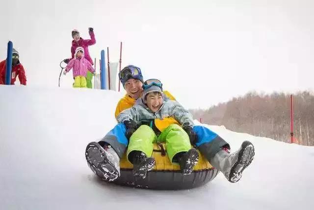 梦都美滑雪场全面升级！11月23日开板首滑！快办张年卡免费滑雪去！