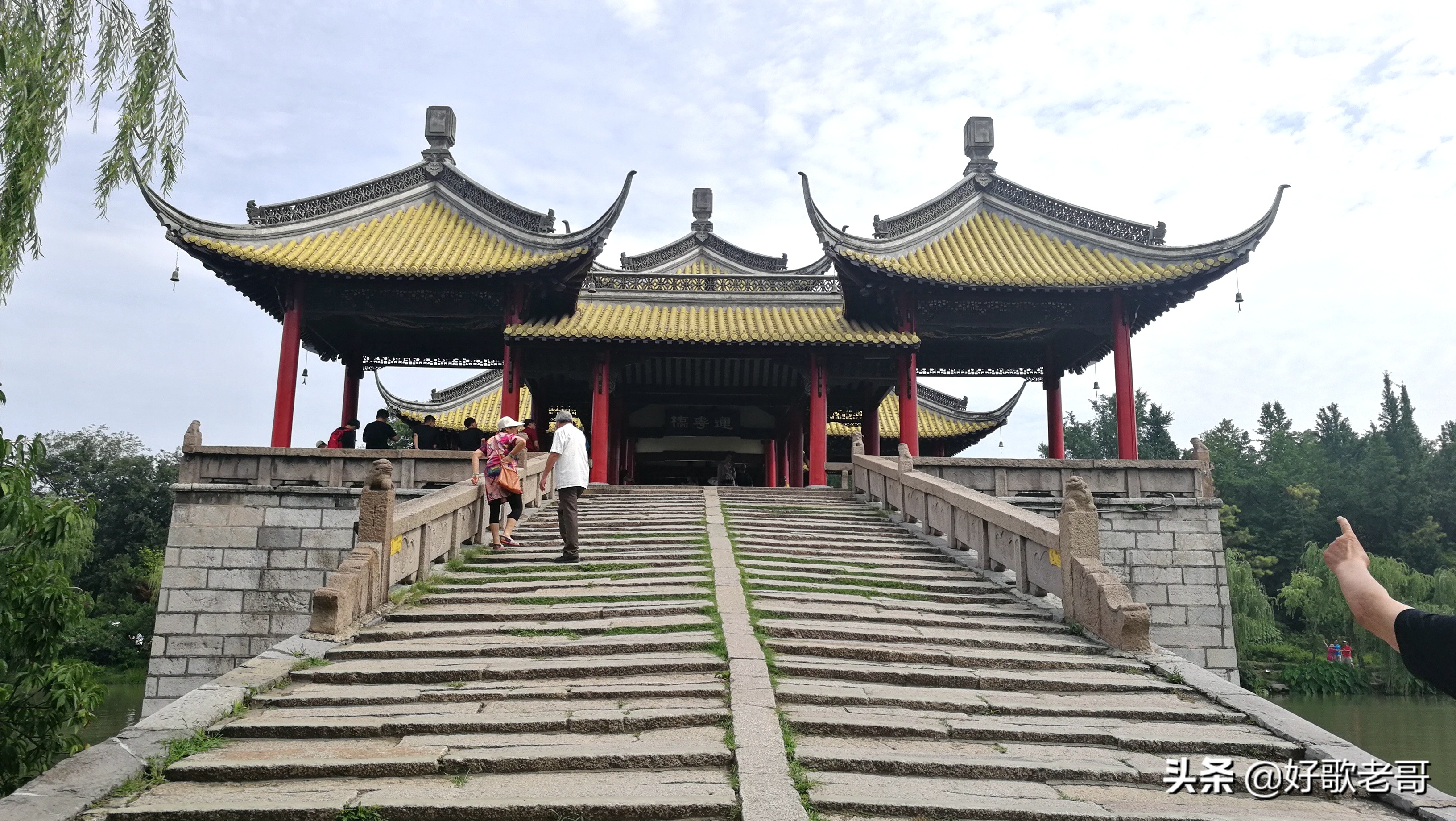 十里湖光,清澄缥碧,花木扶疏,连绵滴翠…瘦西湖游记