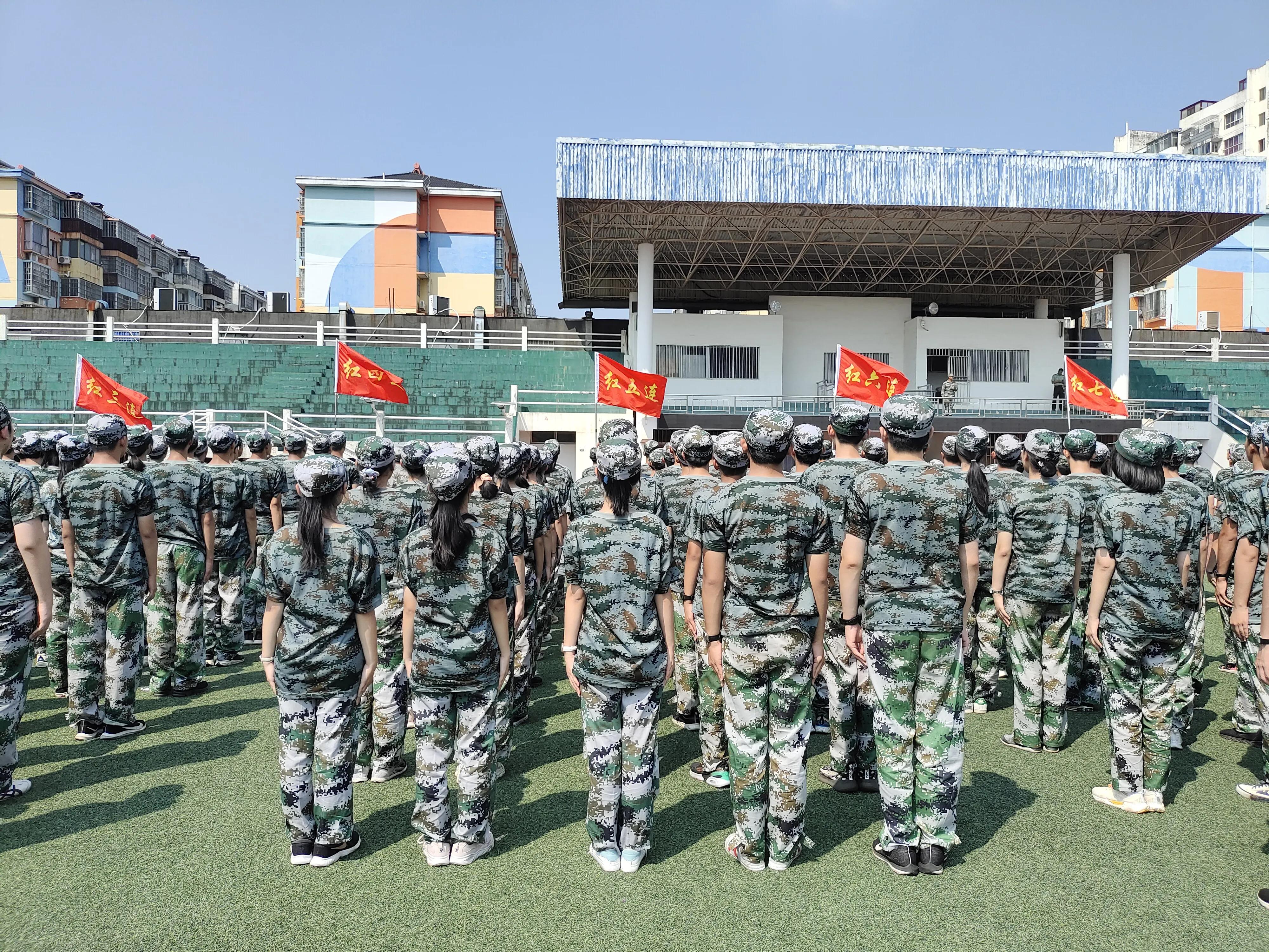 军训分列式日记,红五连战士的感悟