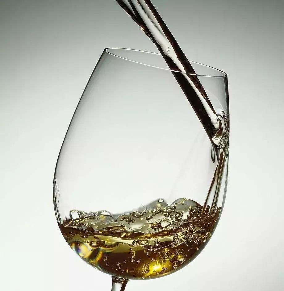 断片鸡尾酒喝醉了,fourloko酒为什么容易醉