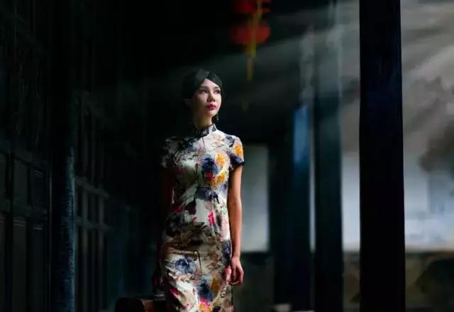 旗袍的倾国倾城,旗袍女人一种倾国倾城的美