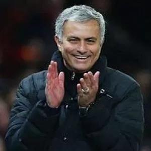 c罗12次战伊布取胜5次伊布仅赢1场,伊布能和c罗比吗