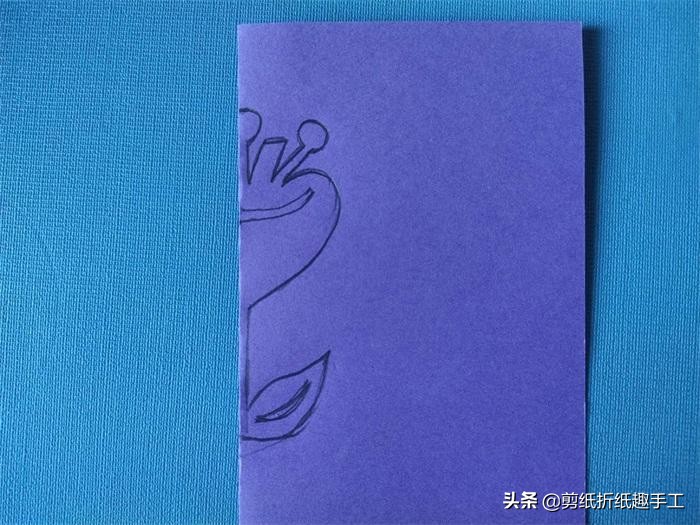 各种色调的郁金香有哪些寓意,紫色的郁金香高贵优雅的象征