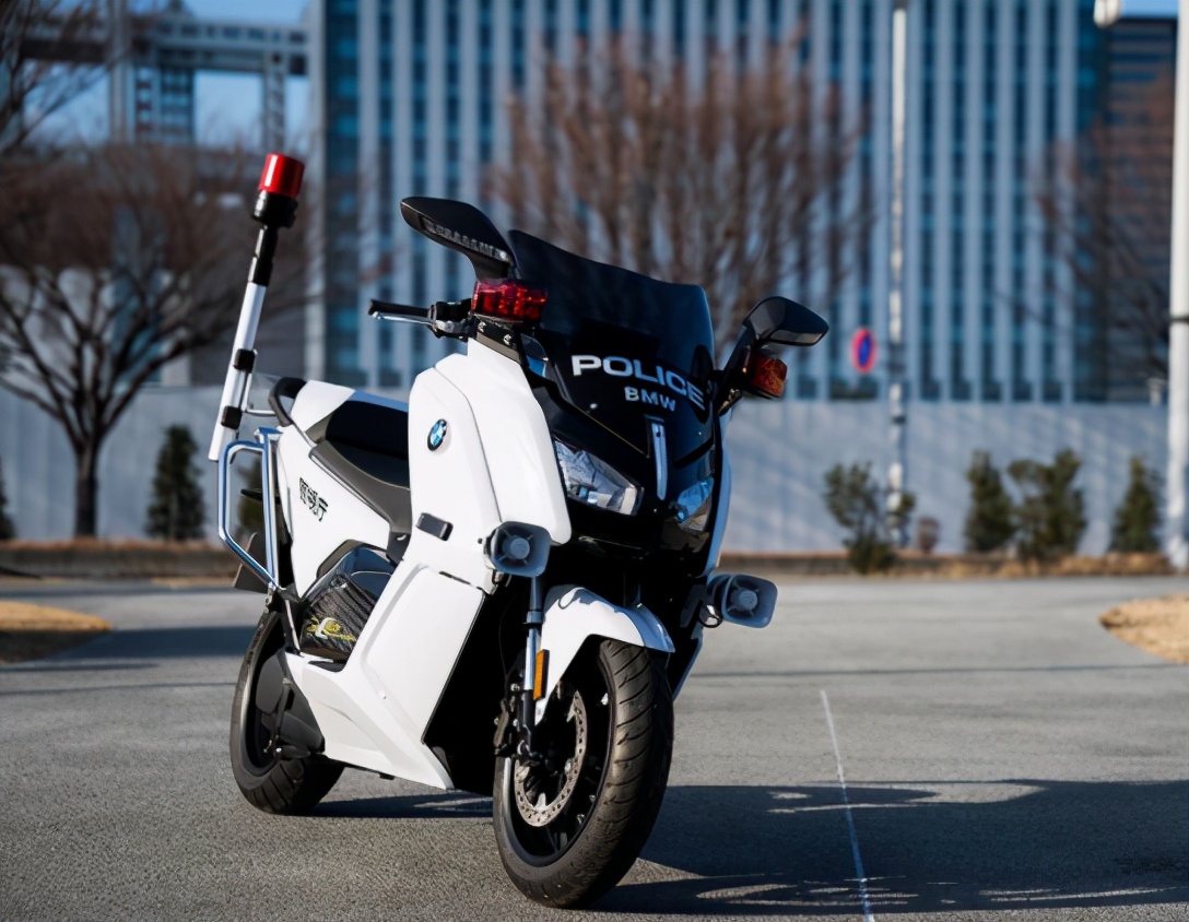 日本警用摩托视频,日本便衣警用摩托