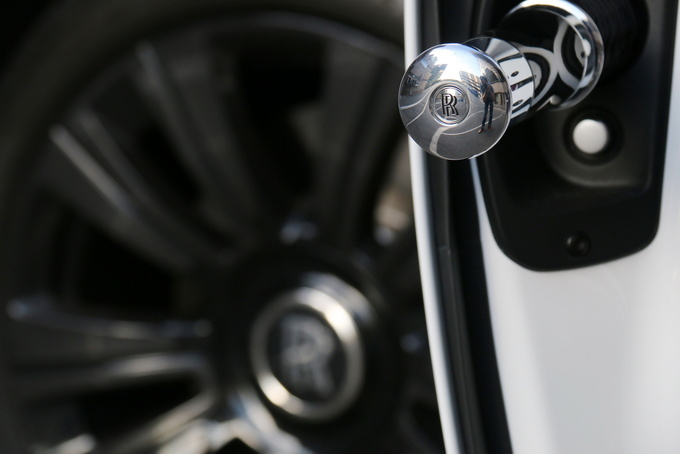 全新一代劳斯莱斯古思特,豪华180评测