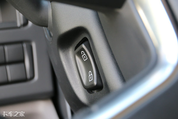 公路之王斯堪尼亚s500,斯堪尼亚s500跑高速视频