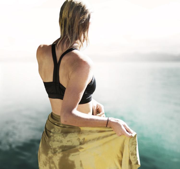 怎么把毛巾叠起来而且又省空间,怎么把毛巾叠得很好看