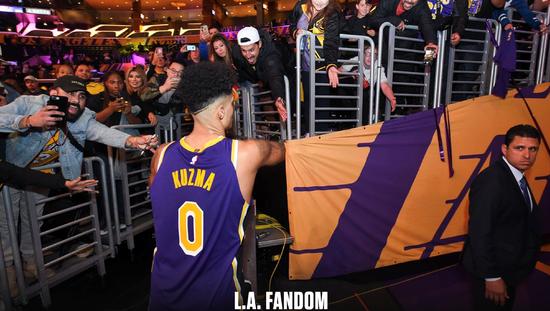 让詹皇起鸡皮疙瘩，让冷面小卡激动不已，斯台普斯到底有多神奇？