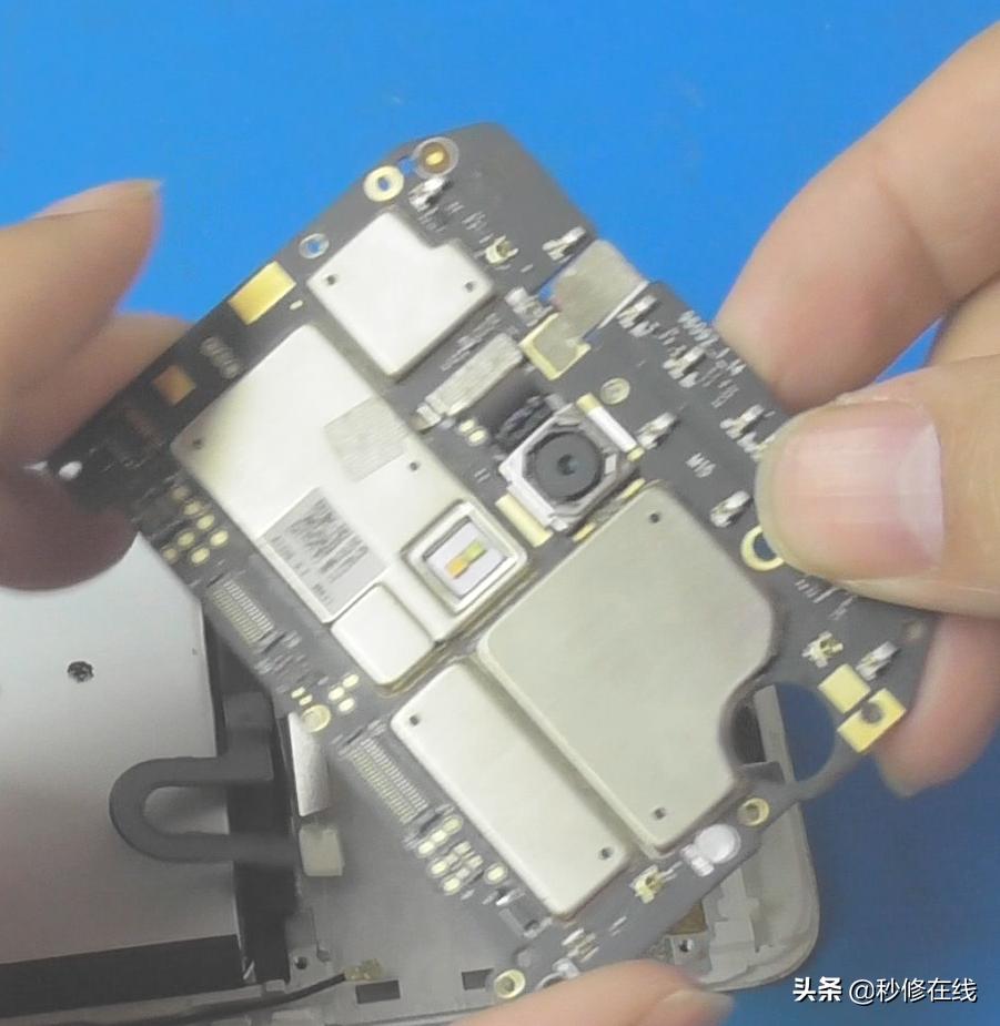 魅蓝note5拆机换尾插,魅蓝note5拆机