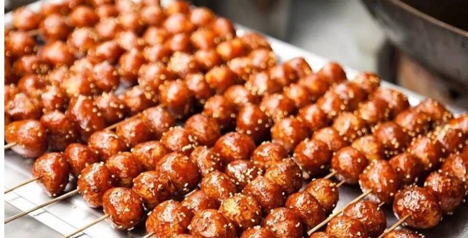 要吃最地道的成都小吃应该去哪里,值得带给朋友品尝的成都小吃