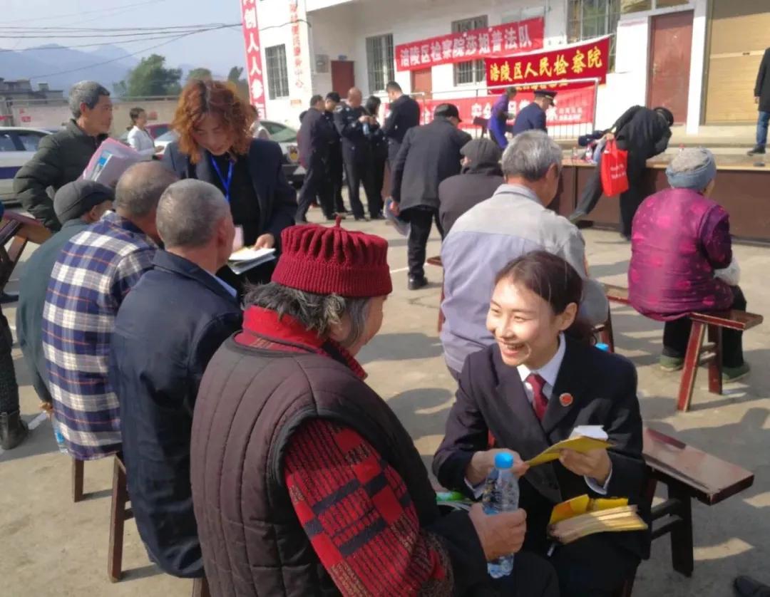 【双先榜样】朱丽沙：80后“斜杠青年”的变与不变