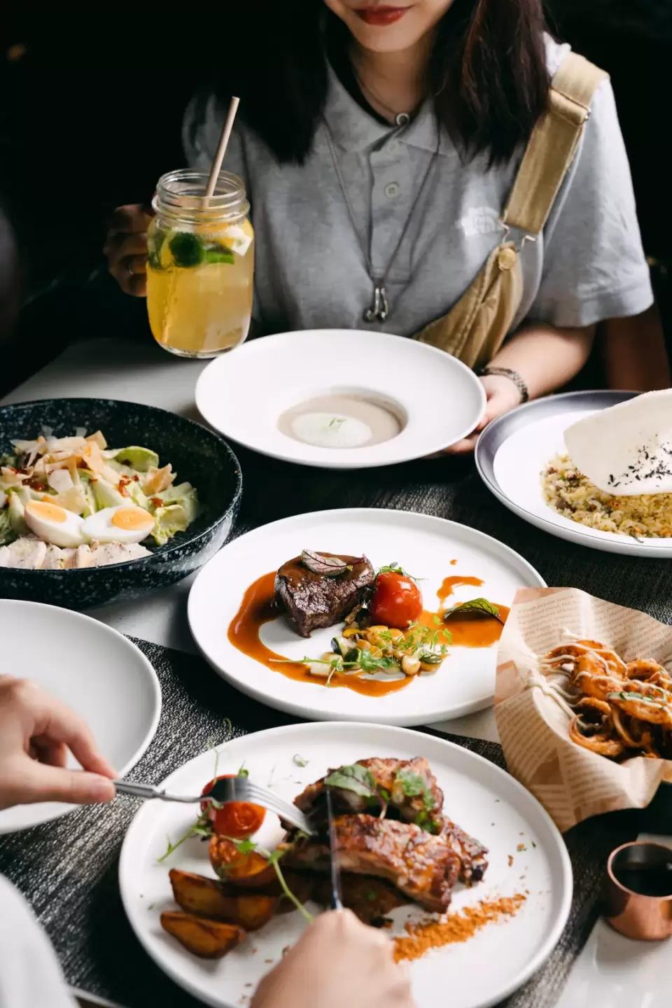 在江边看晚霞圆月，开live派对！难怪中秋节广州人不回家