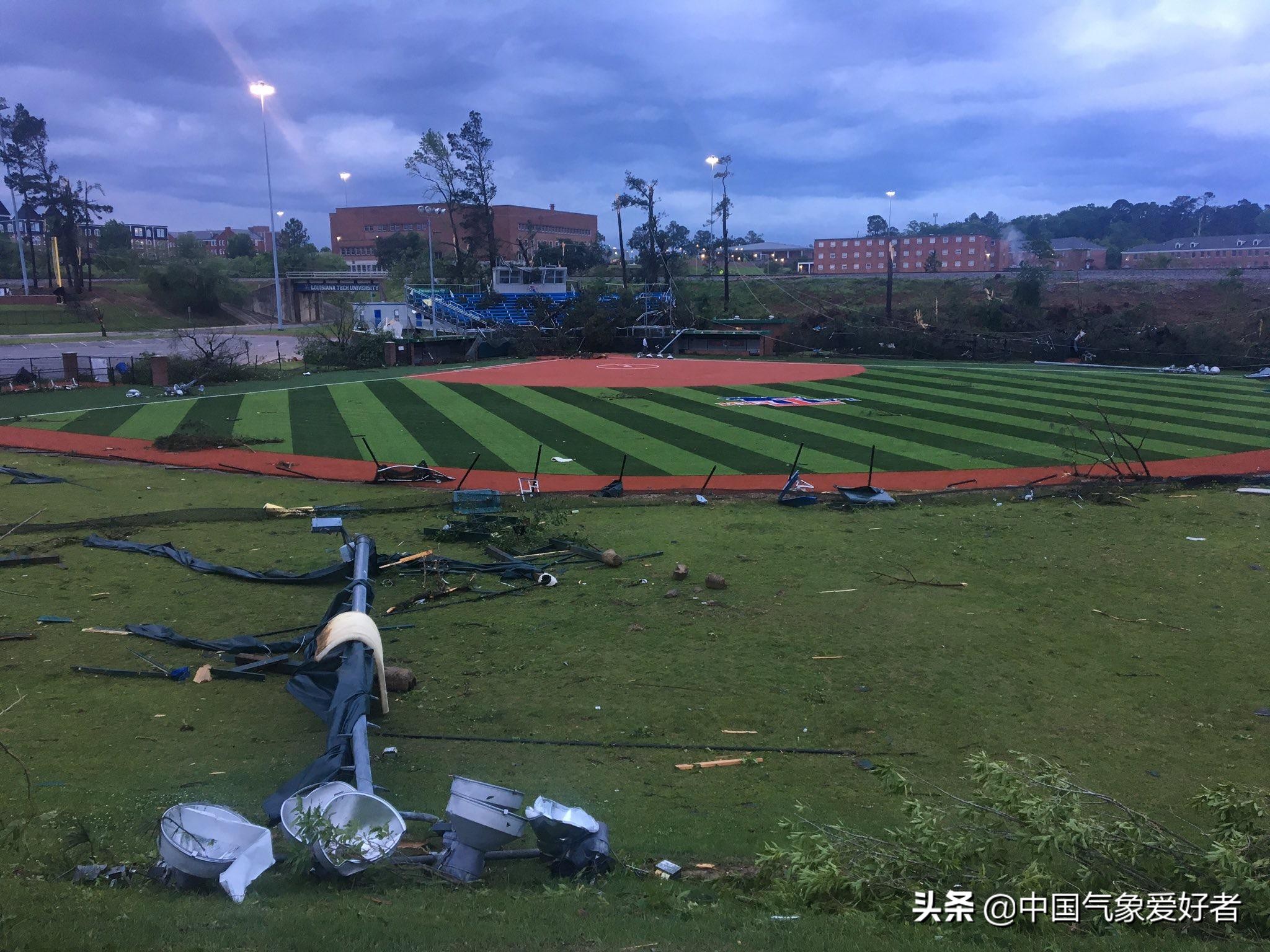 超强厄尔尼诺事件,飓风袭击美国遭遇超级龙卷风