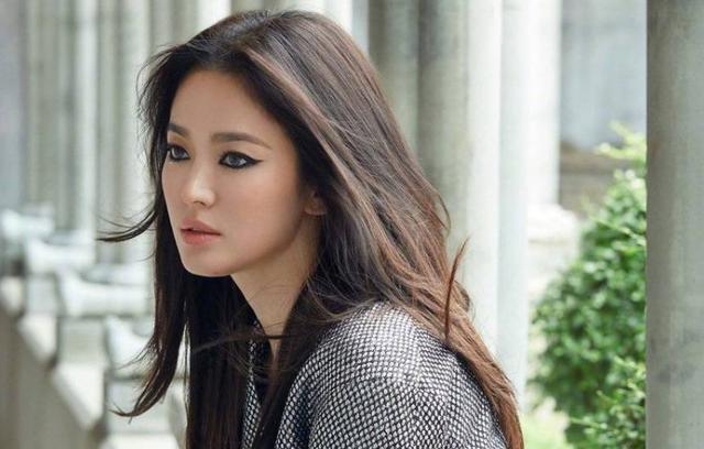 豪掷200亿韩元买楼,一篇软文赚300万,宋慧乔的吸金能力远超郑爽