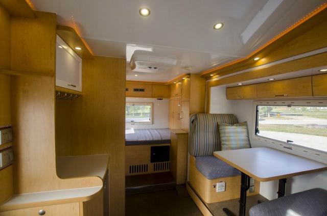 中天依维柯2045越野房车蒙古版,中天房车2021无拓展房车价格