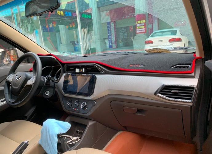 新五菱宏光s七座后面多宽,新款五菱宏光s五座的最高配