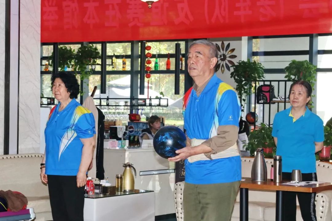 「产业联盟」陕西省保龄球协会,中老年队友谊赛在渭南和运动保龄馆欢乐开启
