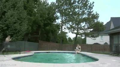 39张搞笑车祸动图,交通事故搞笑gif动图