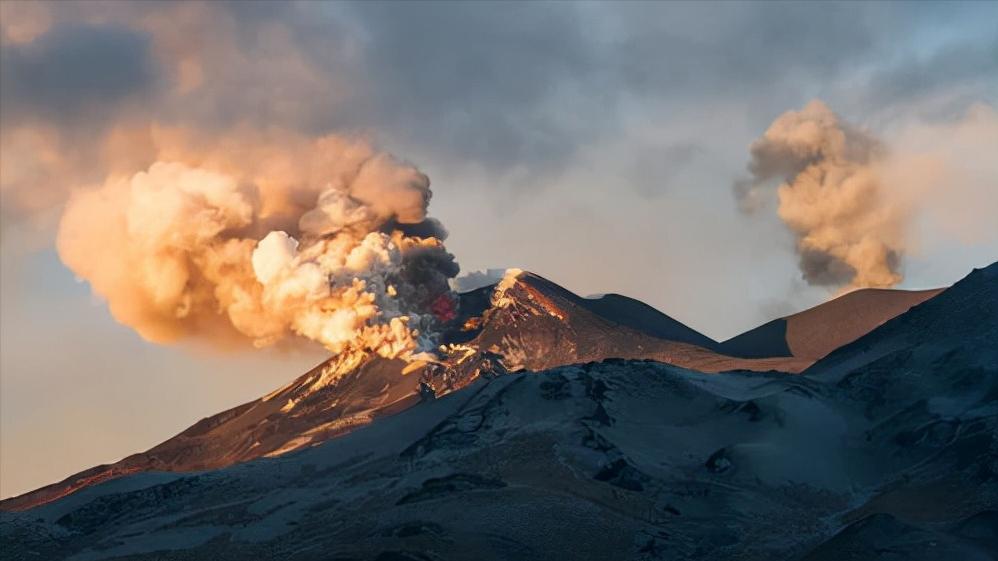 重庆地火村燃烧60年不熄灭,重庆地上冒火的村庄