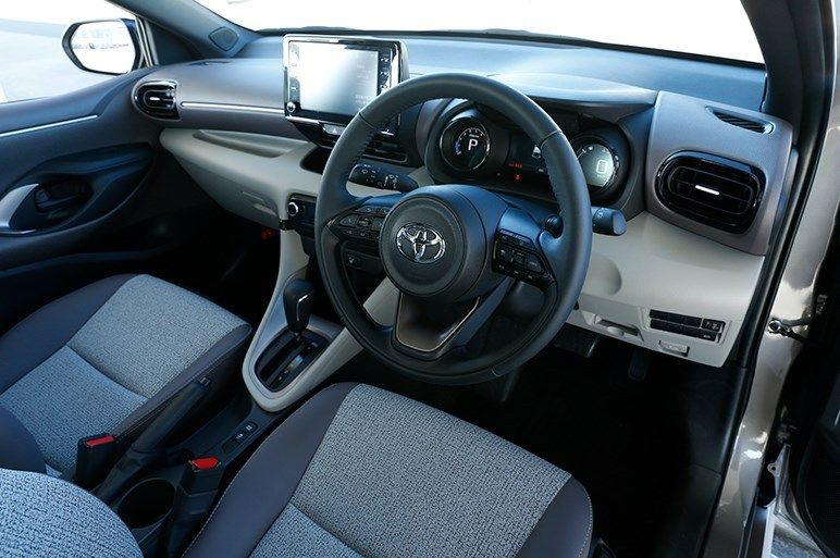 丰田雅力士2011款1.6g自动炫动版,全新丰田雅力士gr