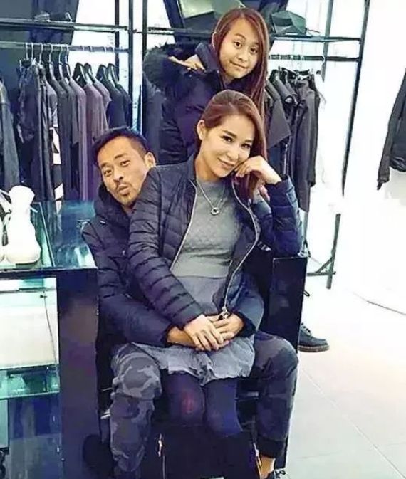 从隔空对骂到抢先生子，洗米嫂留住了人，史上最嚣张小三拿到了钱