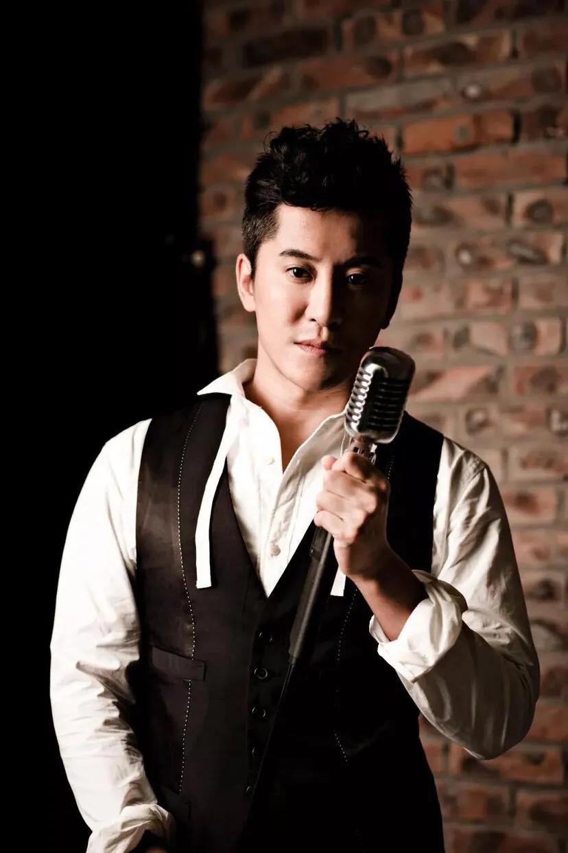 满江年轻的时候,满江年轻时候很帅