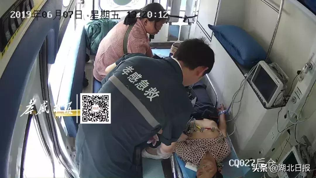 你不要挂我电话用英文怎么说,不要动不动就挂电话