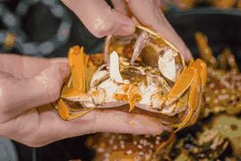 可怕小女孩吃东西,可怕的小女孩吃美食