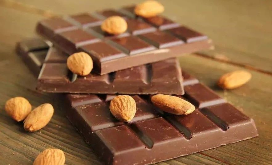 贵的离谱!机场免税店这些商品不比商场便宜?专家建议...