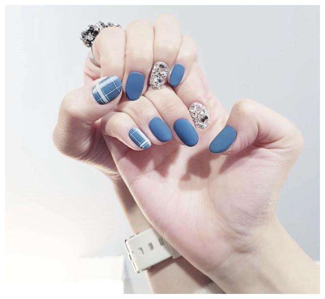 在县城才开业的美甲店怎么引流,美容美甲店拓客引流营销方案