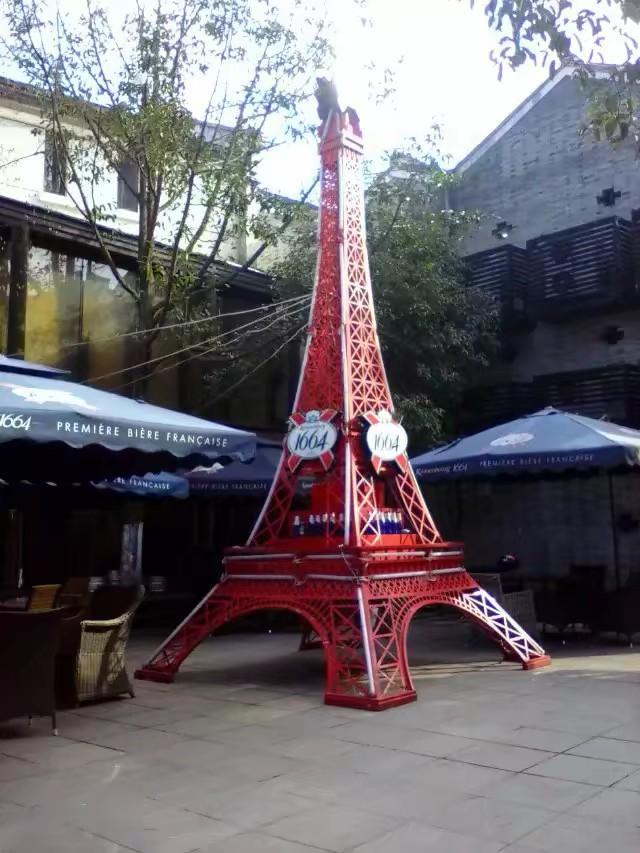 年轻人的儿童乐园,宁波老外滩酒吧一条街