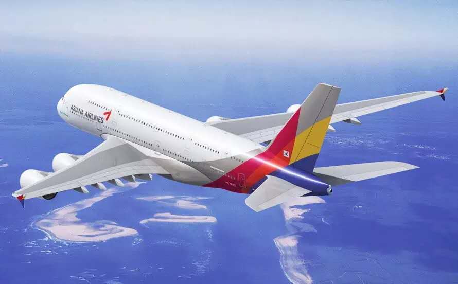 世界航空公司空姐制服,世界航空服