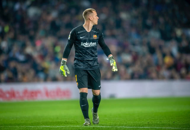 奥布拉克成为队史出场最多的门将,马德里竞技门将奥布拉克是哪国人