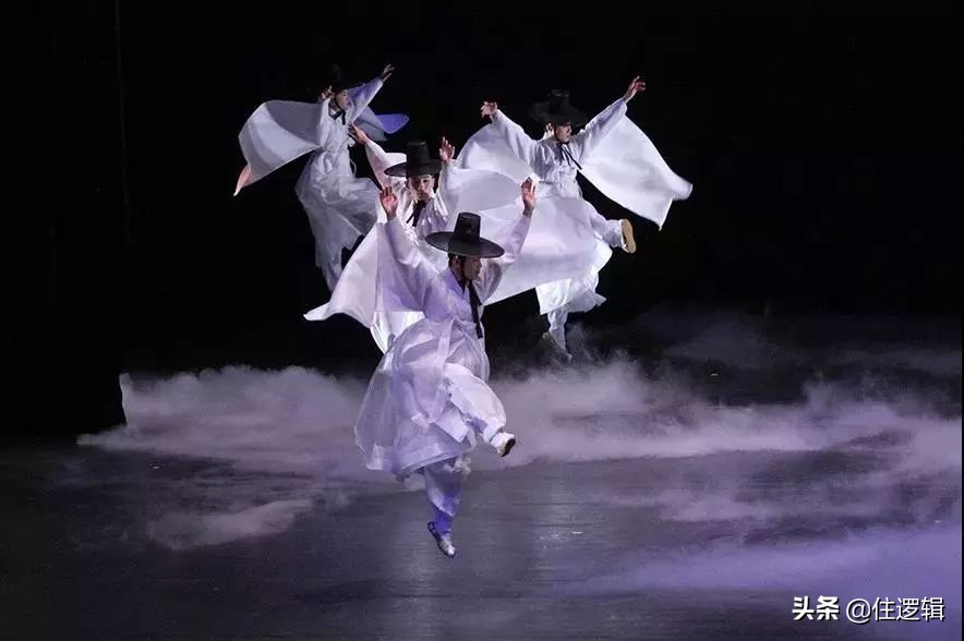 lv首尔旗舰店,lv首尔女装秀2021