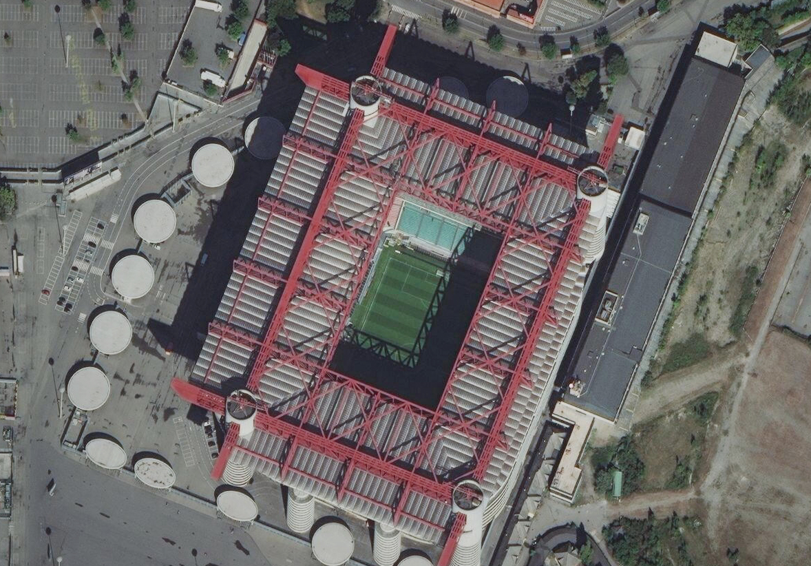 欧洲足联五星球场,卫星地图看中国足球场