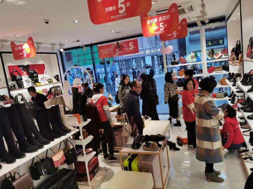 500群、5000人全员营销、日入百万：红蜻蜓“数智化复工”记