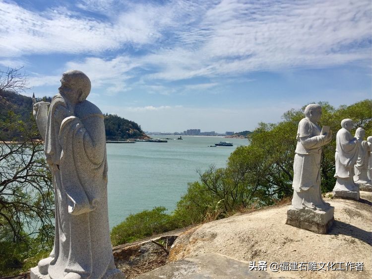 寺庙里的罗汉像,净峰寺十八罗汉石雕
