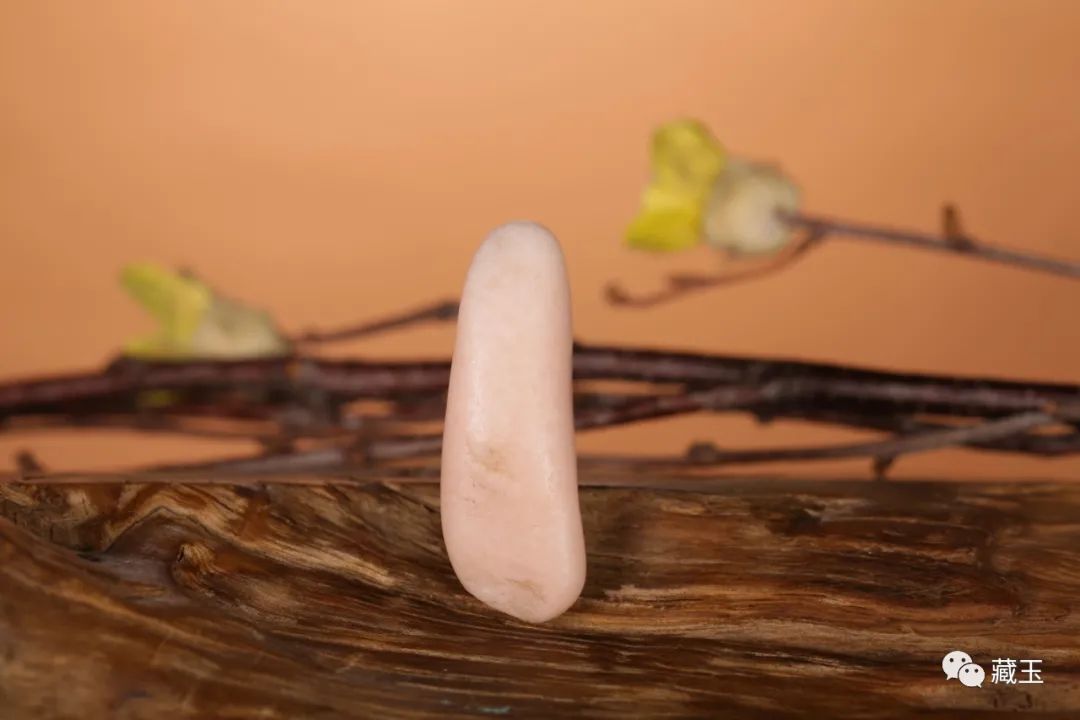 一块和田玉籽料七种颜色极品,和田玉籽料桃花玉