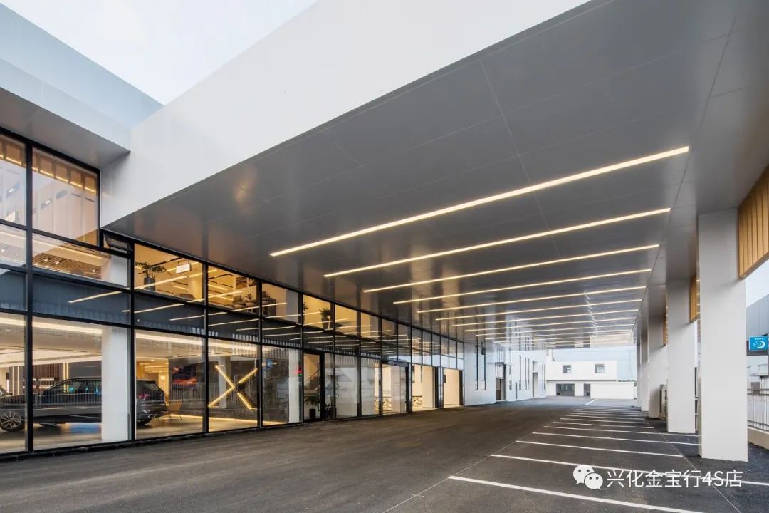 兴化金宝行bmw4s店,邀您见证