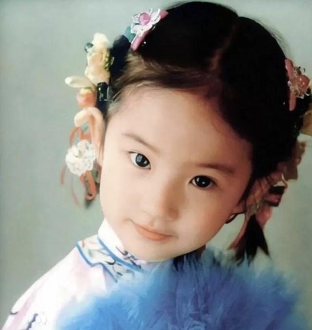 大美女刘晓莉：为了女儿刘亦菲，放弃了事业，丢掉了婚姻