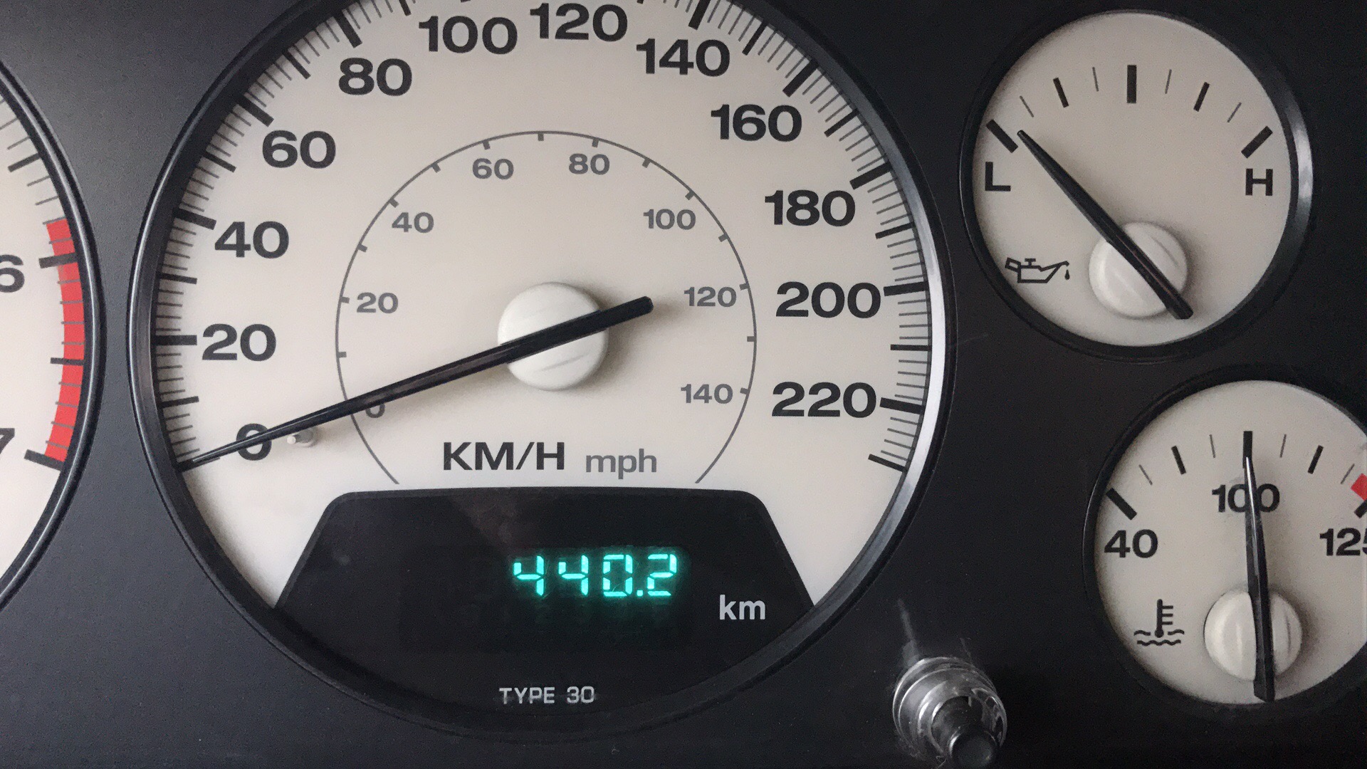 在国内生不逢时的第二代大切诺基WJ，还记得他么？他陪我走遍天涯