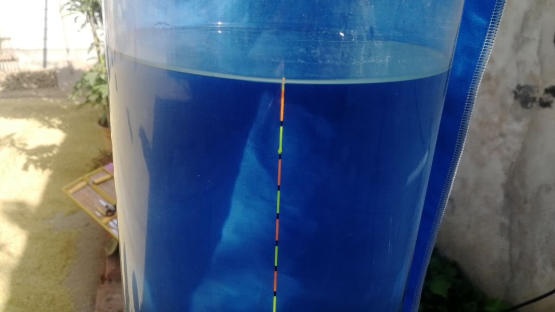 钩饵的状态和水的深浅有关系吗,如何控制钩饵在水里的状态