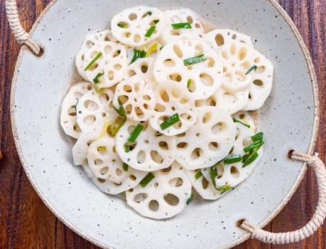 炒莲藕发黑怎么处理,用铁锅炒莲藕怎么样才不变色发黑