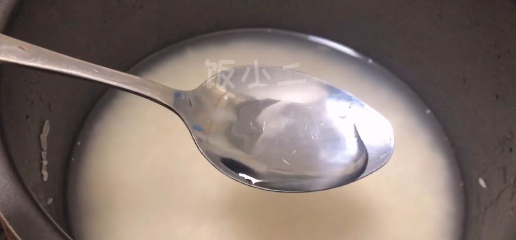 怎么用电饭煲蒸米饭又软又香,蒸米饭总是掌握不好放多少水