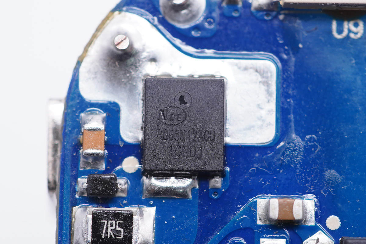 绿联45w双口快充拆解,绿联20瓦双口快充拆解