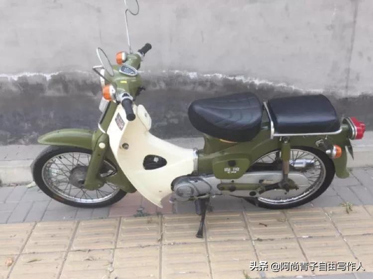 70年代老式嘉陵摩托车,嘉陵70摩托老款